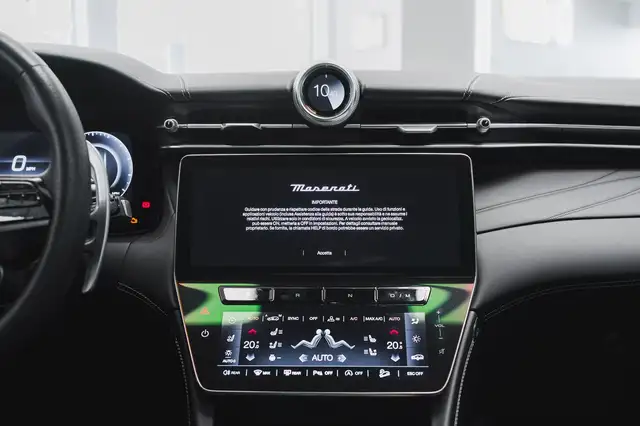 Maserati Grecale view 10