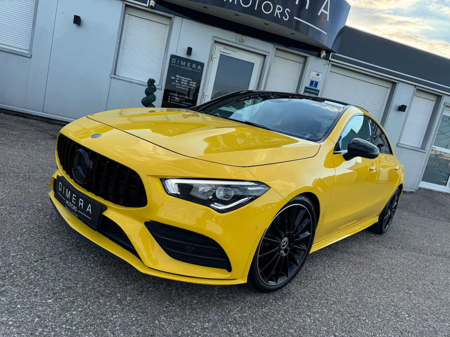 Mercedes-Benz CLA 200 AMG-LINE, 45-LOOK, PANORAMA, AMBIENTE, WIDE,KAMERA Amarillo - 2