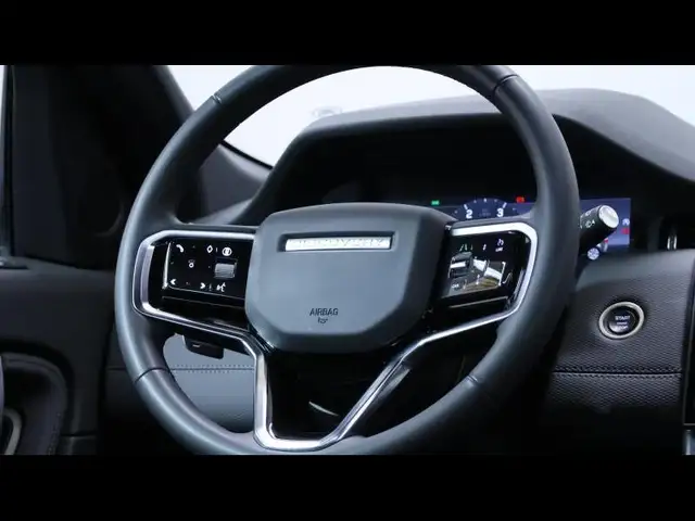Land Rover Discovery Sport view 15