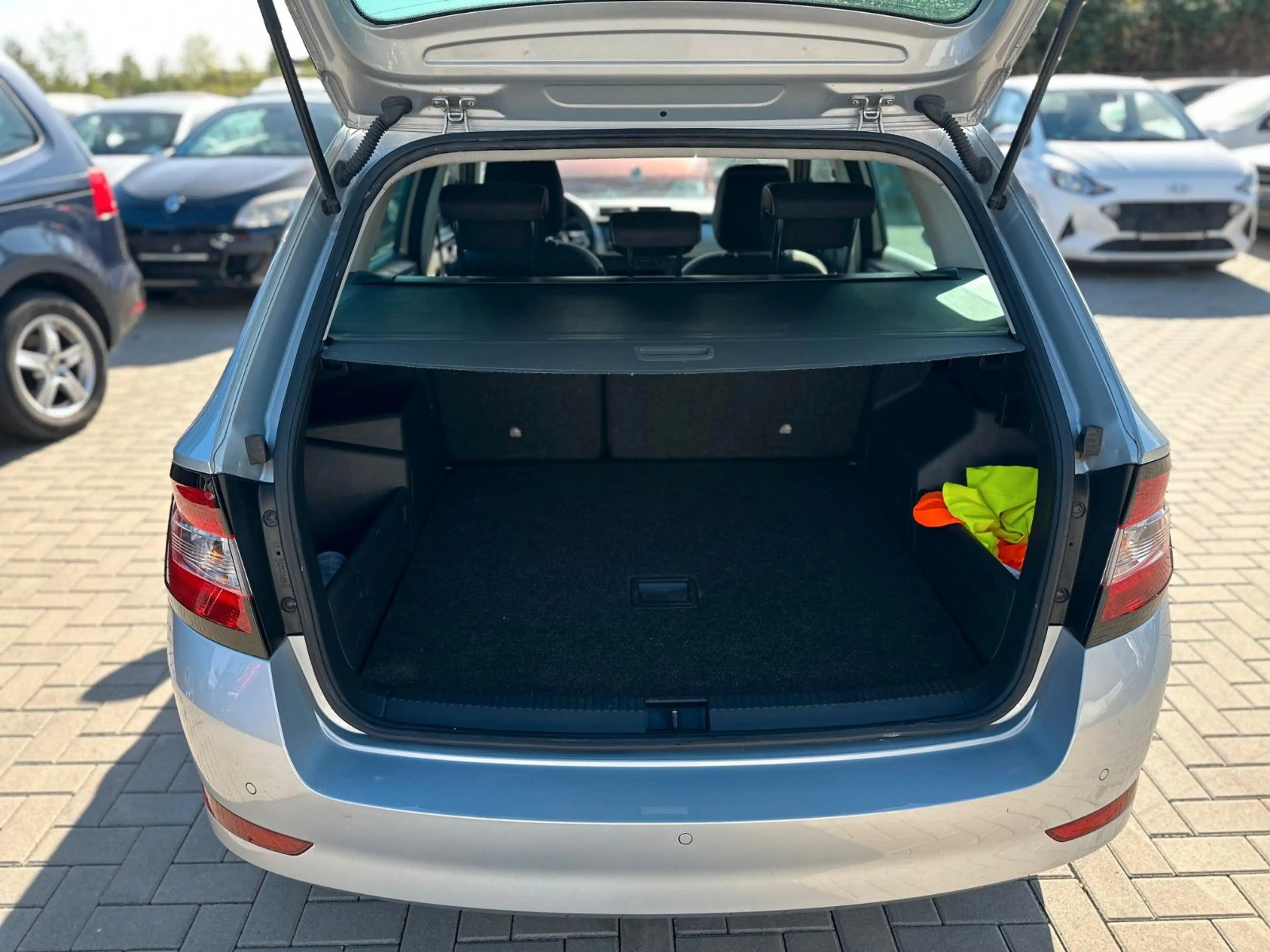 Skoda Fabia Combi Ambition SHZ/NAVI/TEMPO/KLIMAAUTOMAT — photo 14