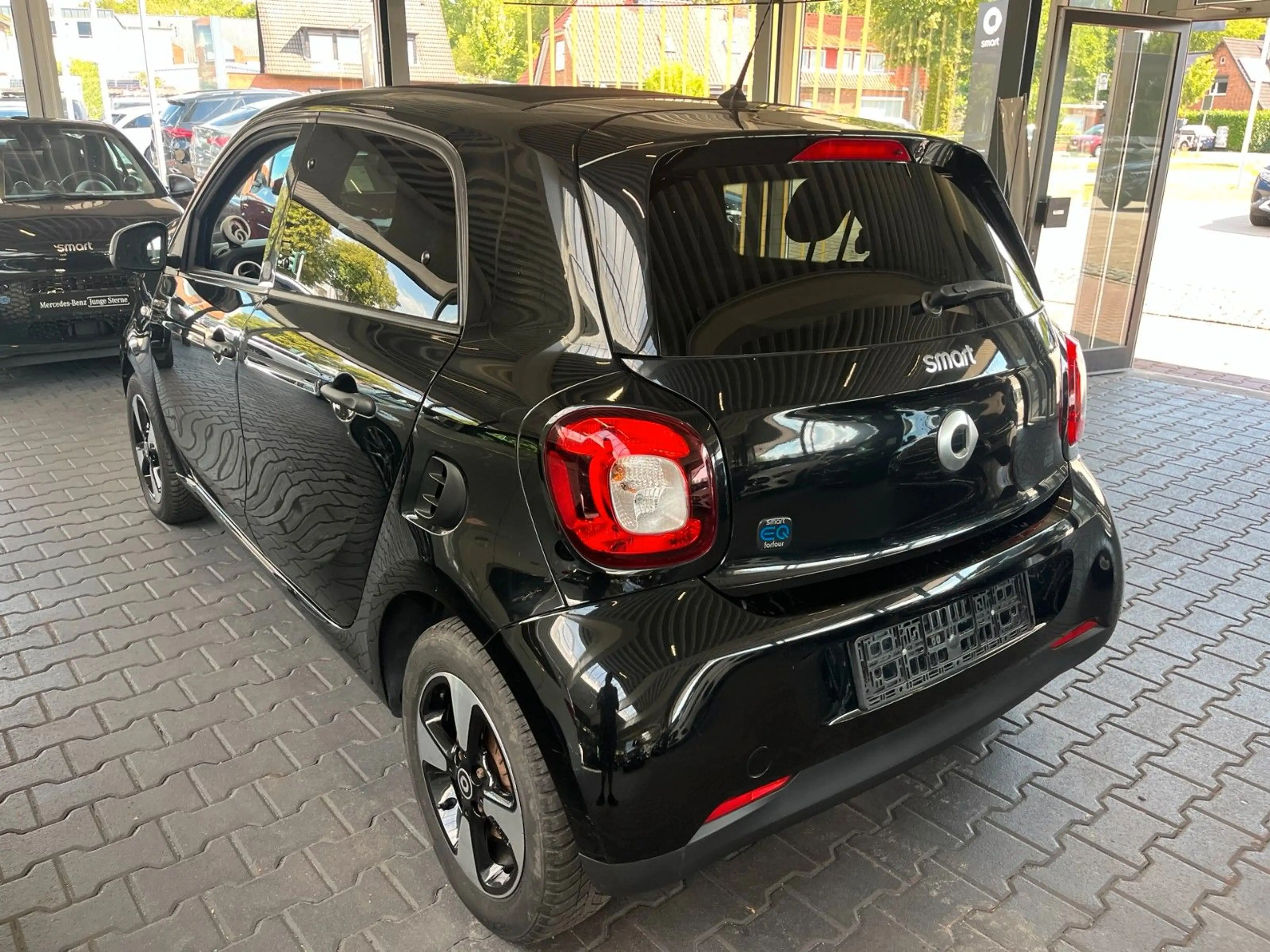 smart forFour forfour electric drive / EQ — photo 4