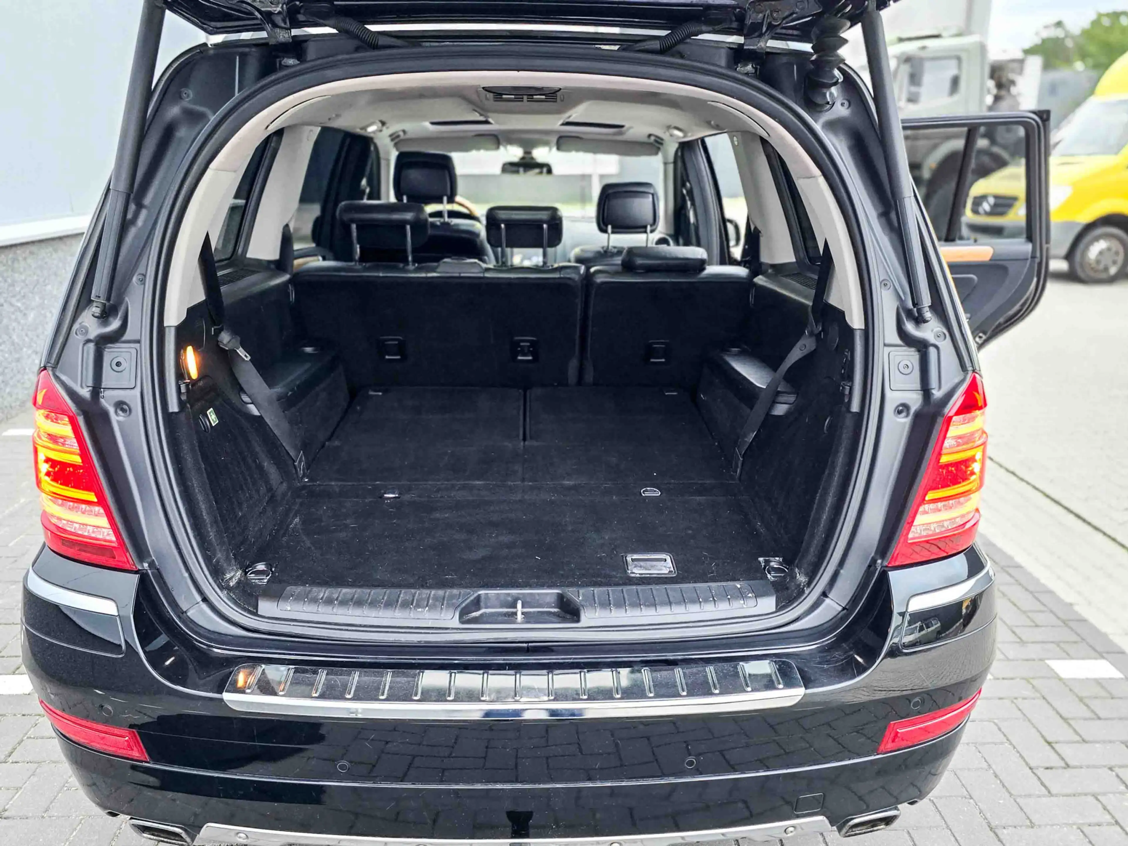 Mercedes-Benz GL 500 Yountimer | Pano | 7-zits | trekhaak 3500kg | Lede — photo 15