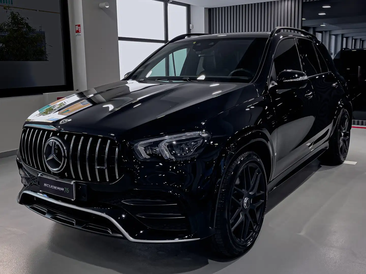 Mercedes-Benz GLE 53 AMG GLE 53 AMG mhev (eq-boost) 4matic+ auto Black - 1