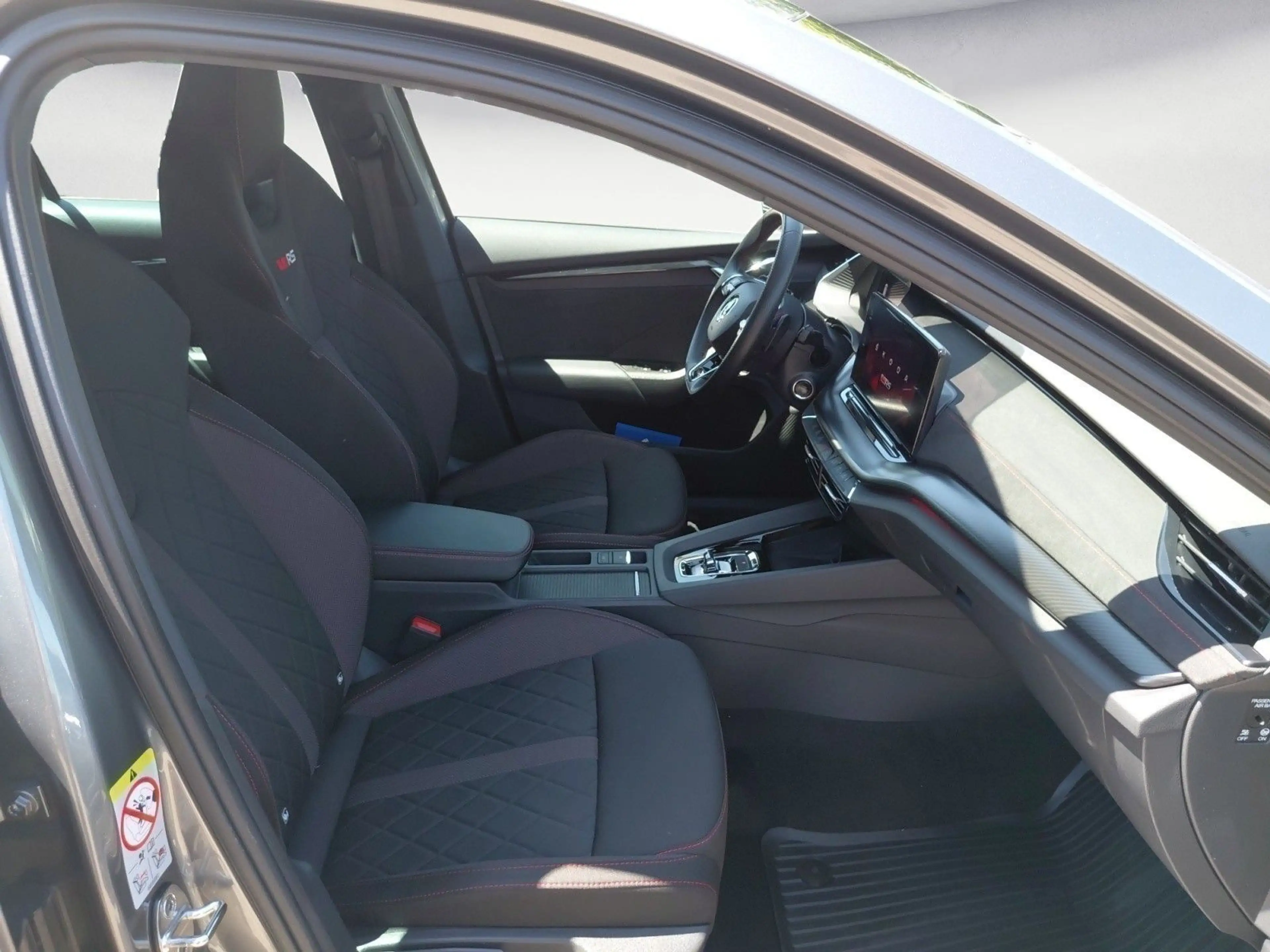 Skoda Octavia Combi RS — photo 9