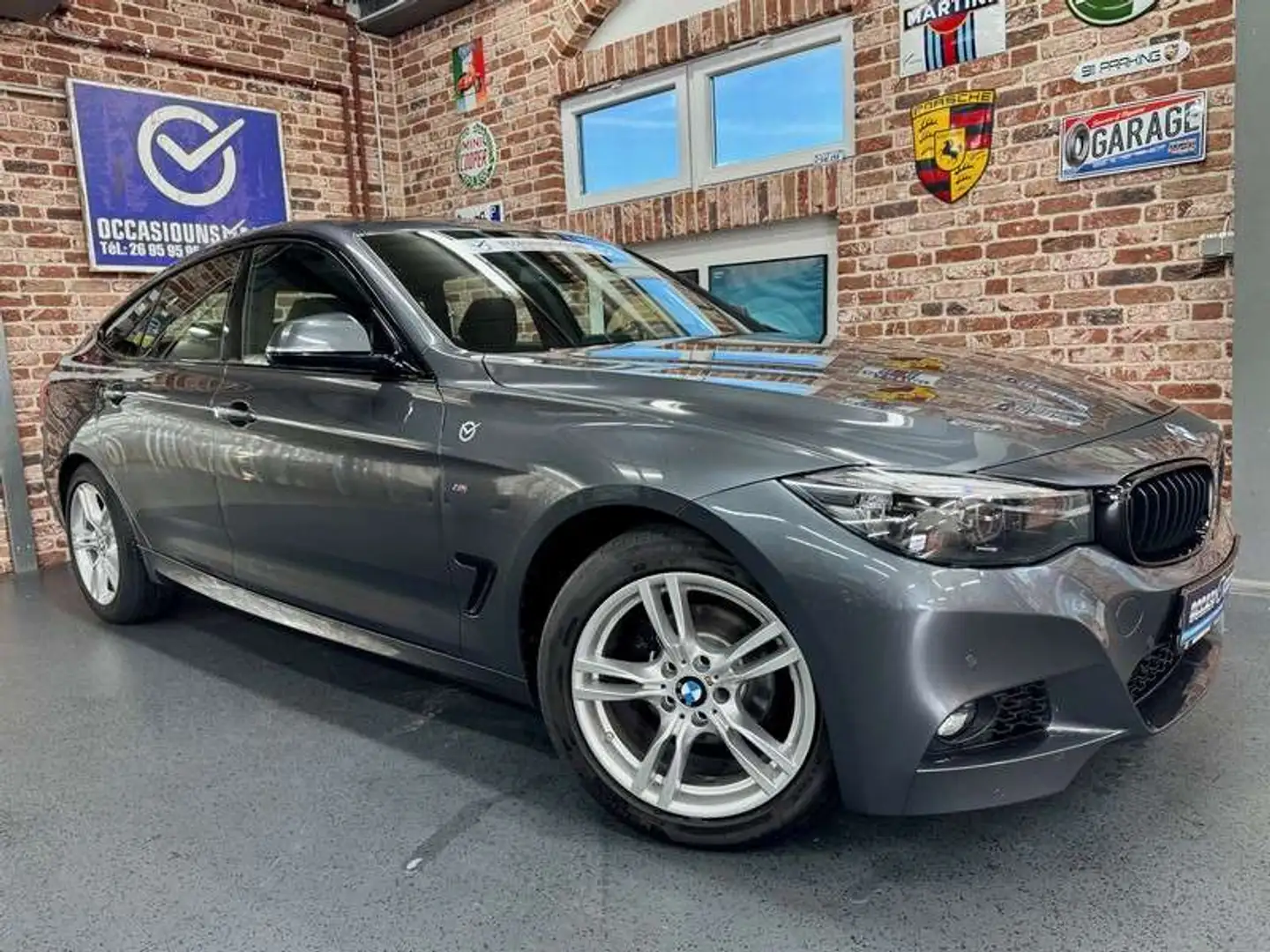 BMW 320 320iA Gran Turismo 2.0 184cv Auto M-SPORT Gris - 1