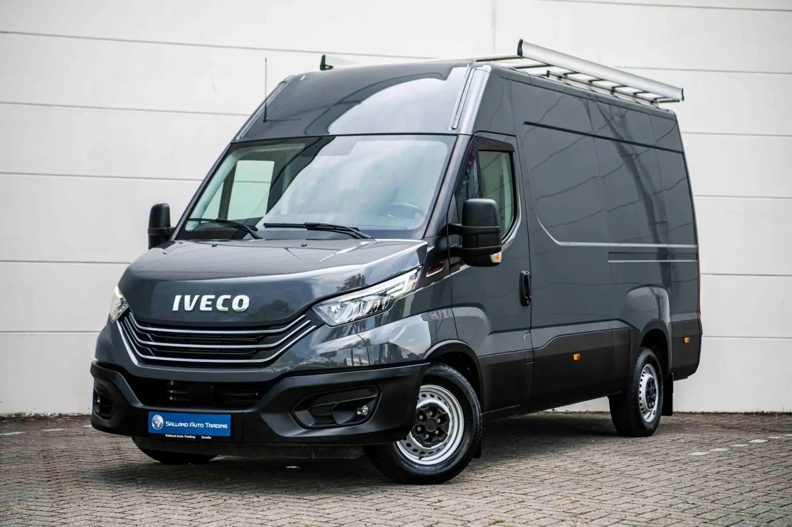 Iveco Daily 35S180 3.0 180pk Automaat L2H2 MARGE |LED|Navi|Cru Grey - 1
