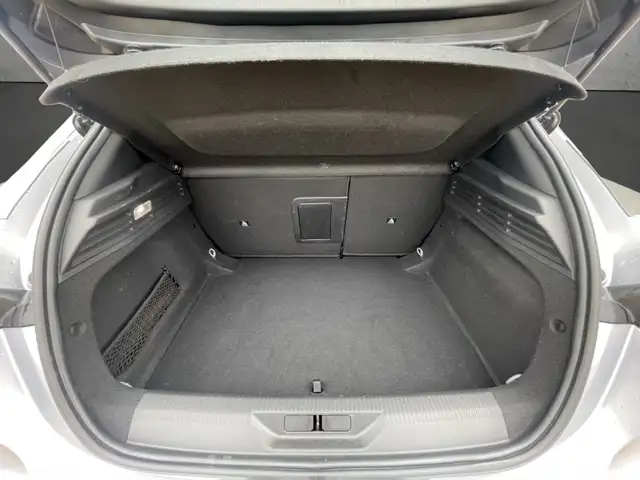 Peugeot 308 view 7