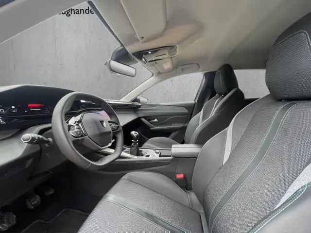 Peugeot 308 view 9