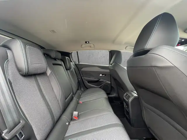 Peugeot 308 view 14