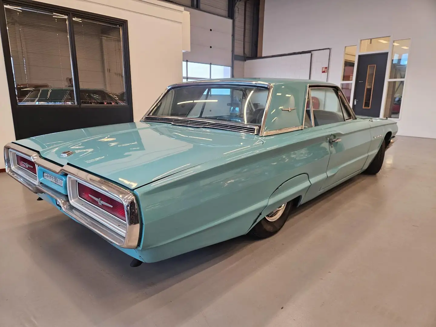 Ford Thunderbird USA 6.0 V8 Hardtop Blau - 2