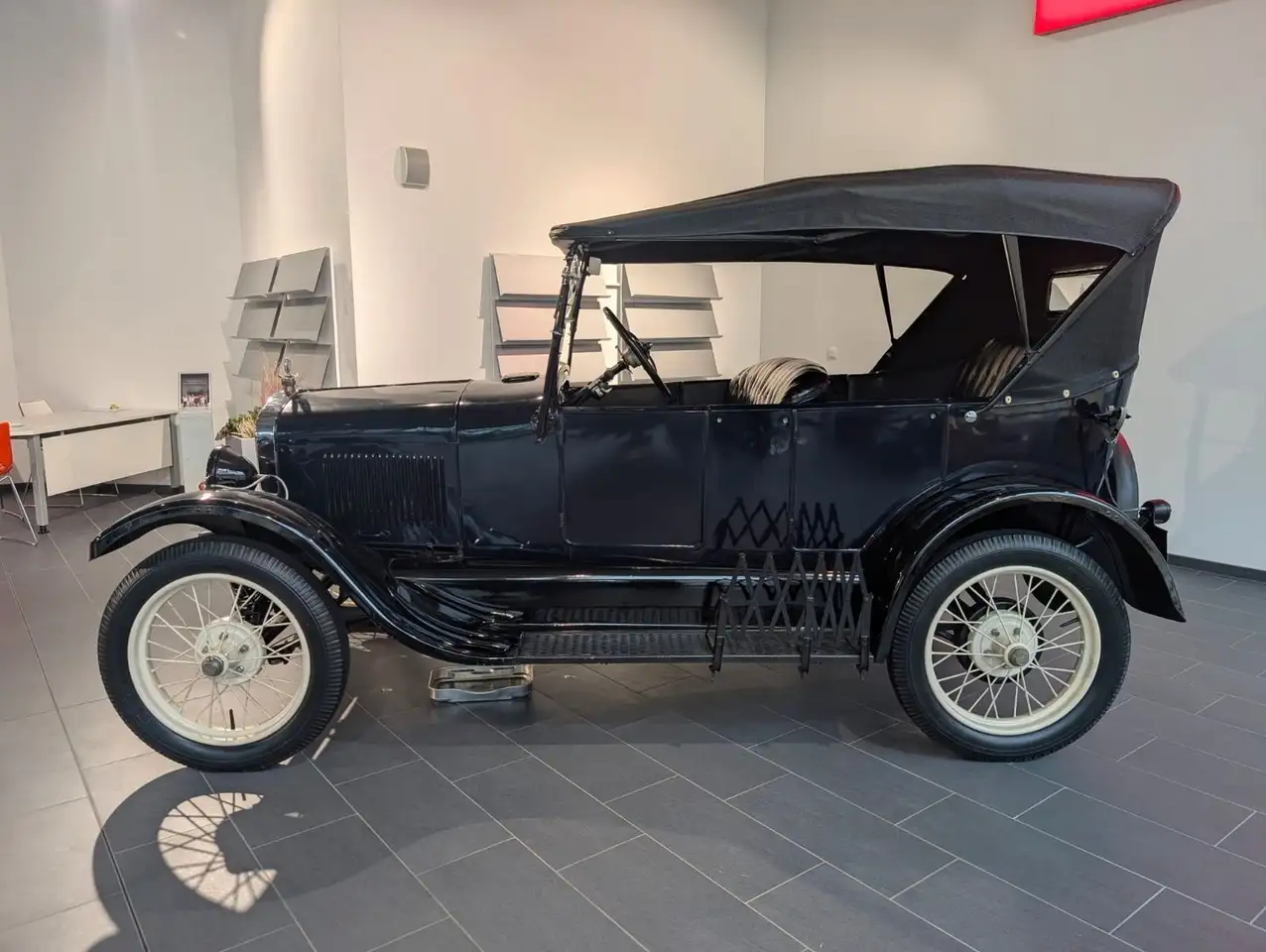 Ford Model T Tourer Oldtimer "Tin Lizzie" Blechliesl, foto 8