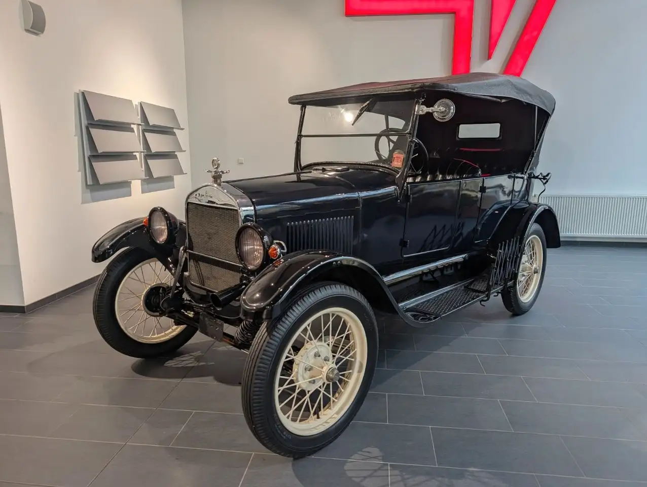Ford Model T Tourer Oldtimer "Tin Lizzie" Blechliesl, foto 1