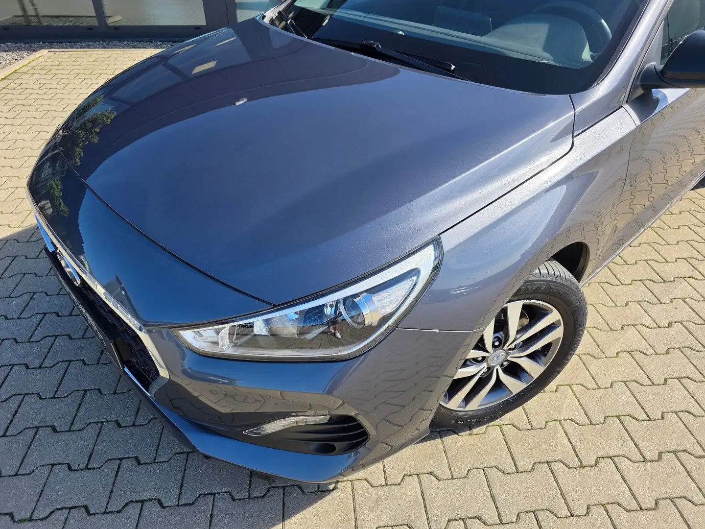 Hyundai i30 cw YES!*Navi*Kamera*Led*Top Grau - 2