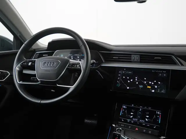 Audi E-Tron view 5