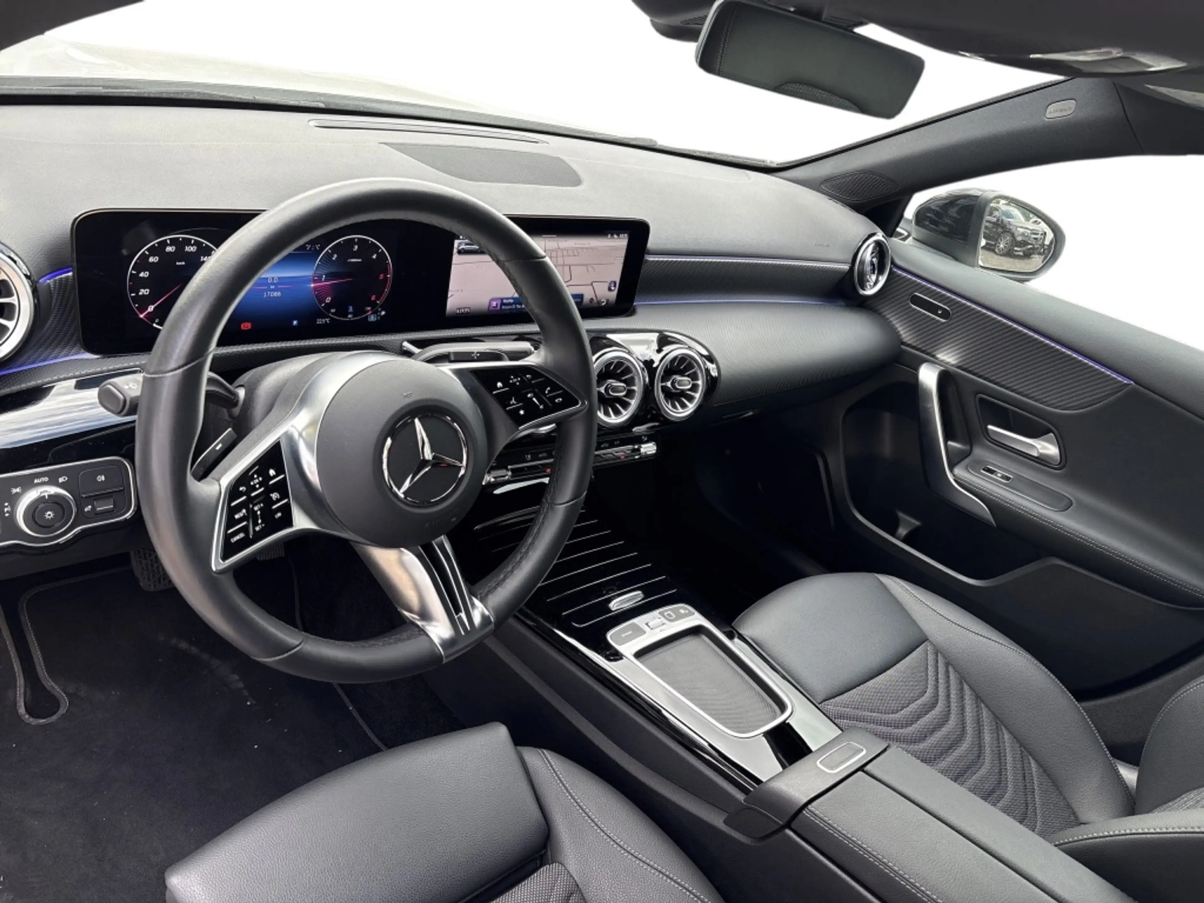 Mercedes-Benz A 220 d Progressive Night Panorama Multibeam — photo 9