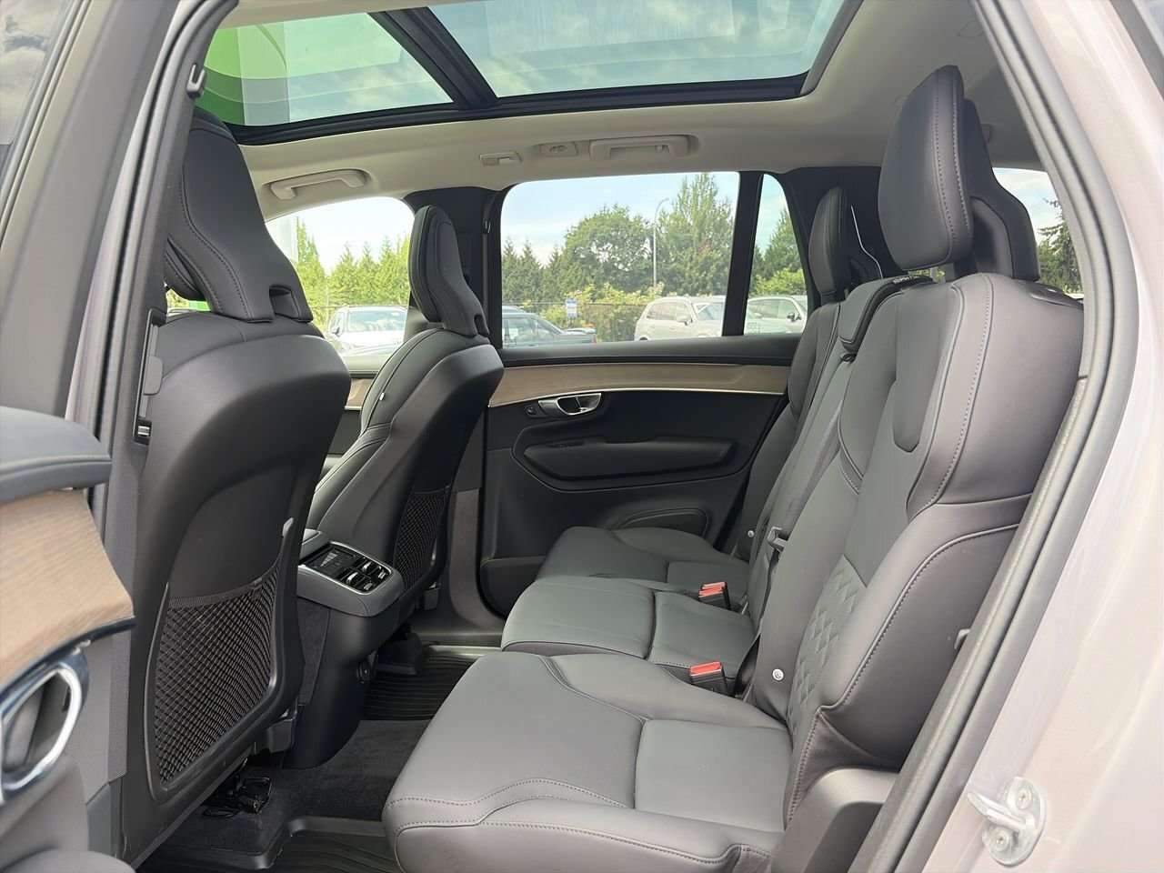 2026 Volvo XC90 B6 AWD Plus Dark Theme 7-Seater Accident-Free | Sa thumb 30