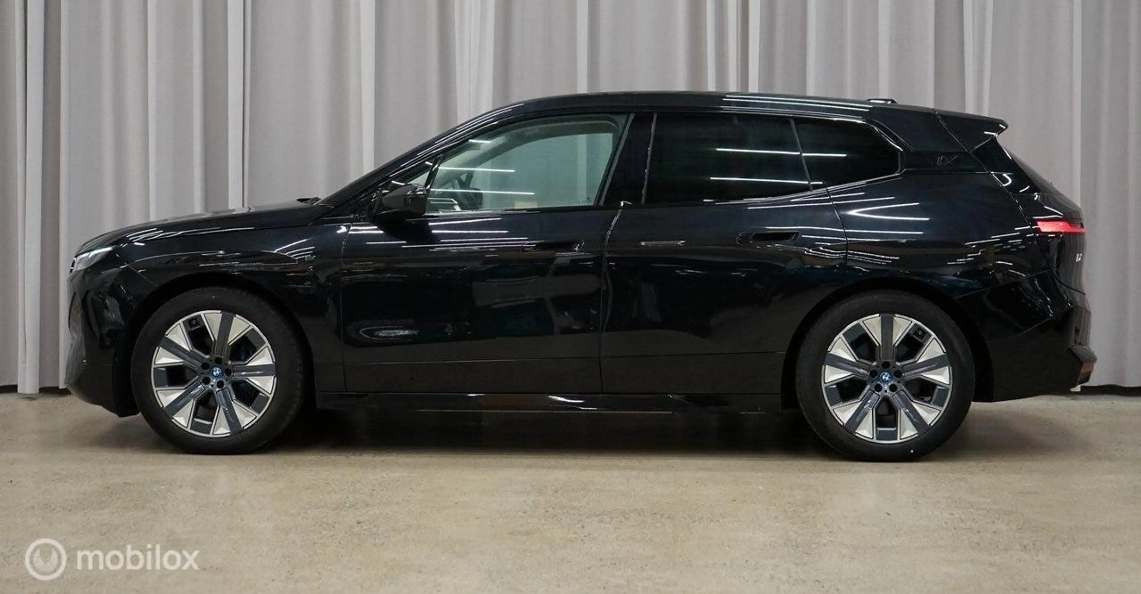 BMW iX xDrive50 Sport Edition 112 kWh, trekhaak, H/K — photo 6