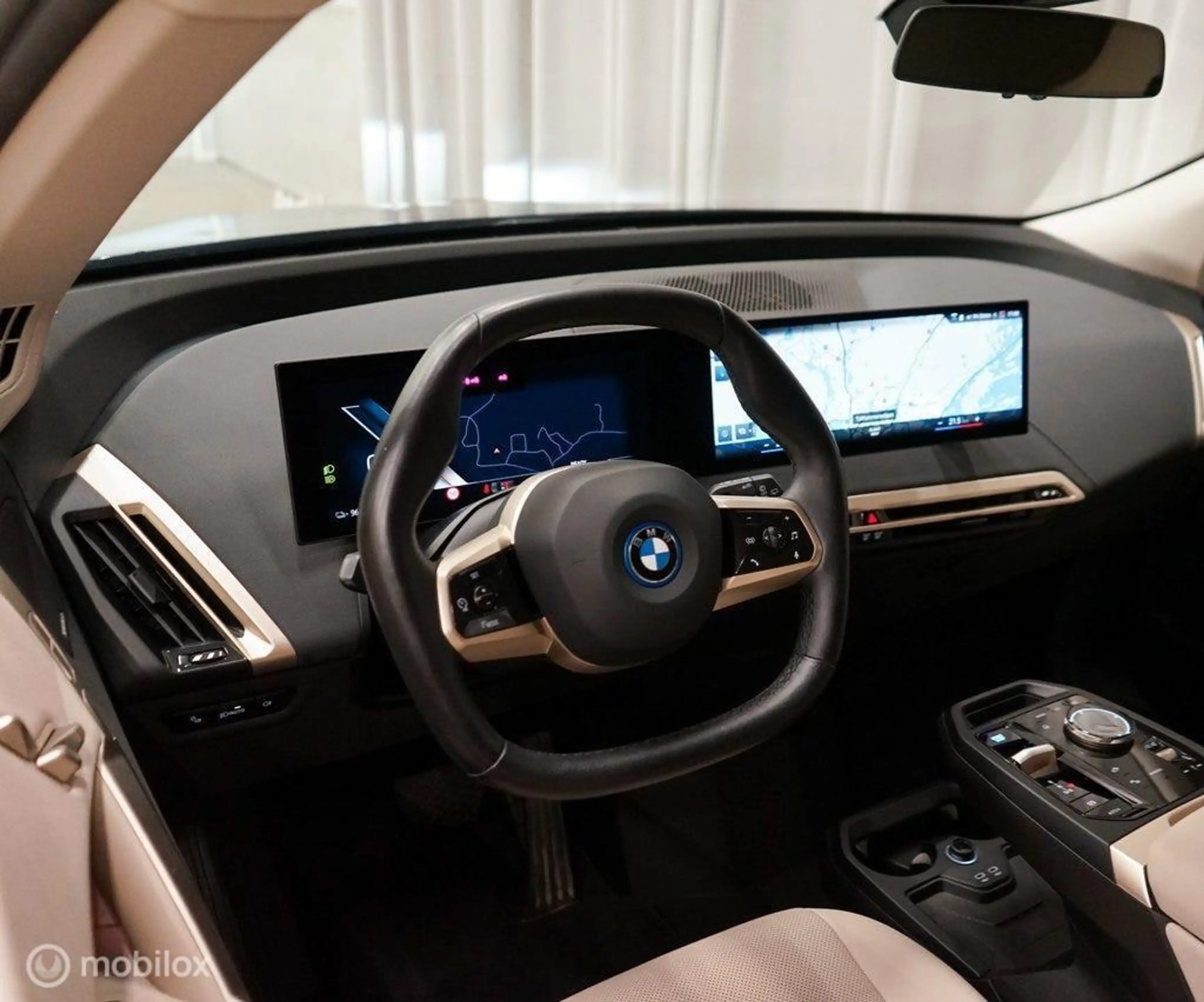 BMW iX xDrive50 Sport Edition 112 kWh, trekhaak, H/K — photo 2