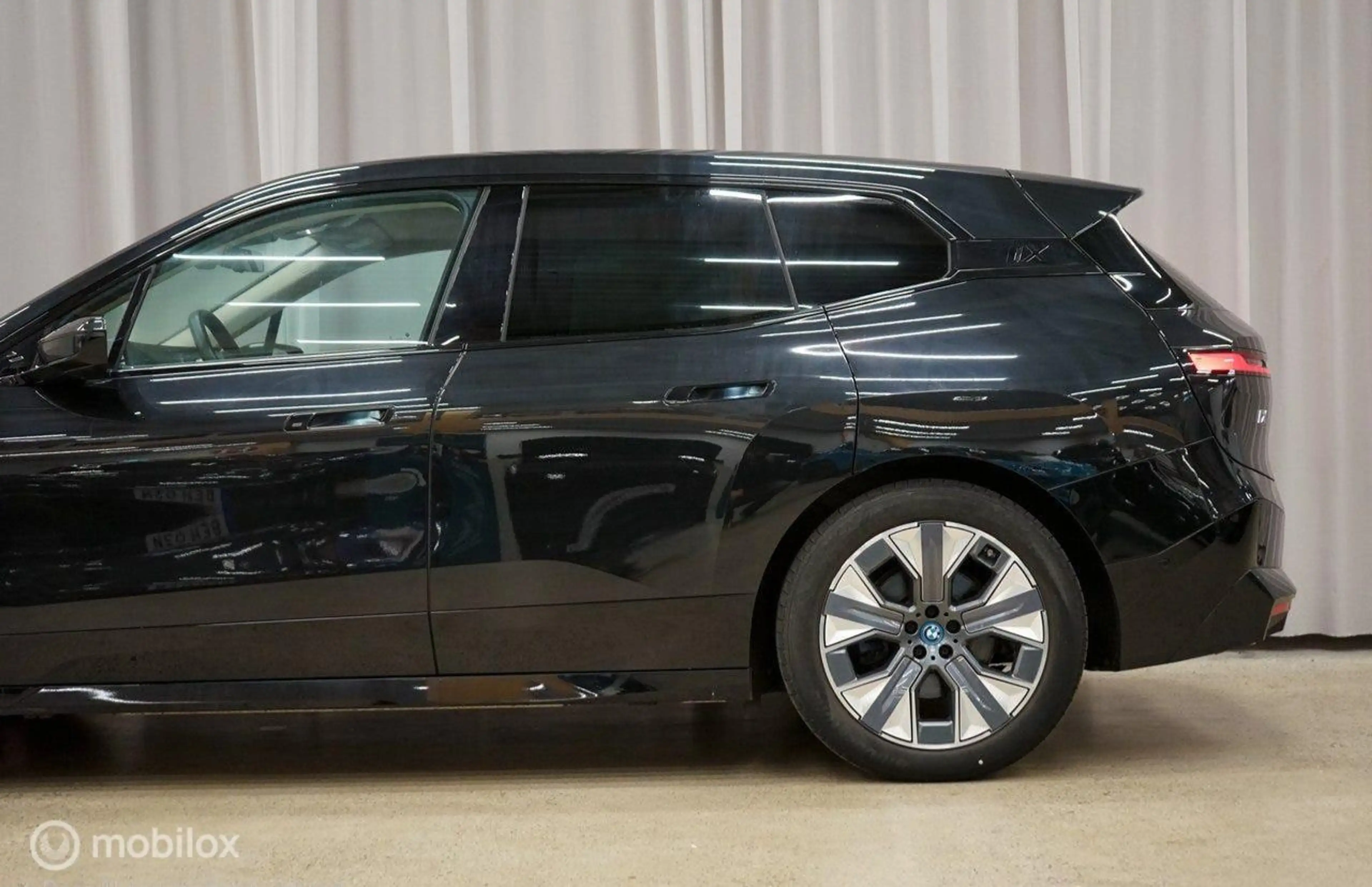 BMW iX xDrive50 Sport Edition 112 kWh, trekhaak, H/K — photo 7