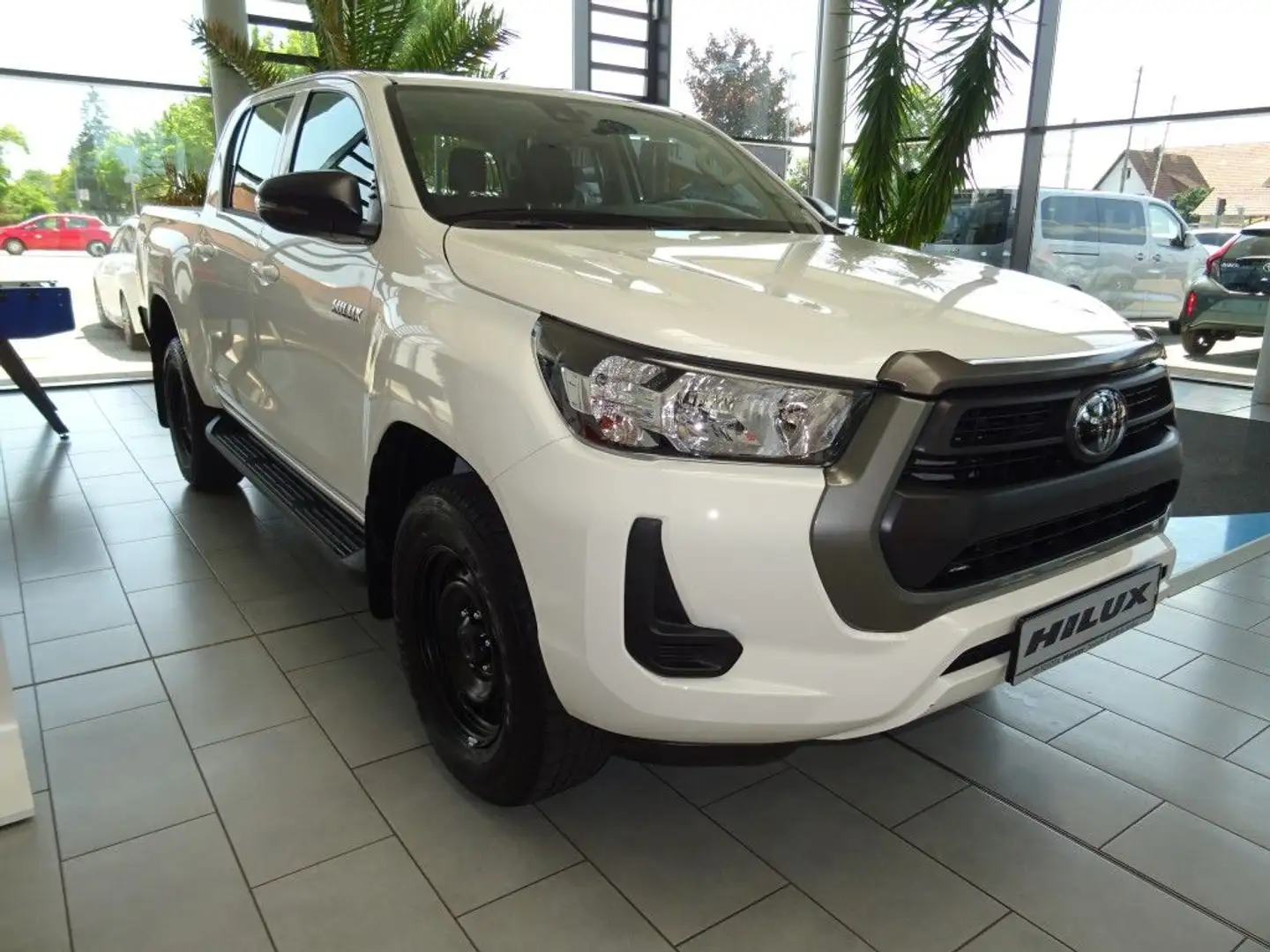 Toyota Hilux 4x4 Double Cab Duty Bianco - 2