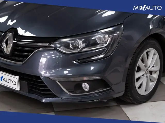 Renault Megane view 9