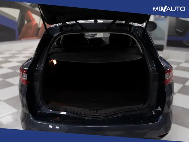 Renault Megane view 7