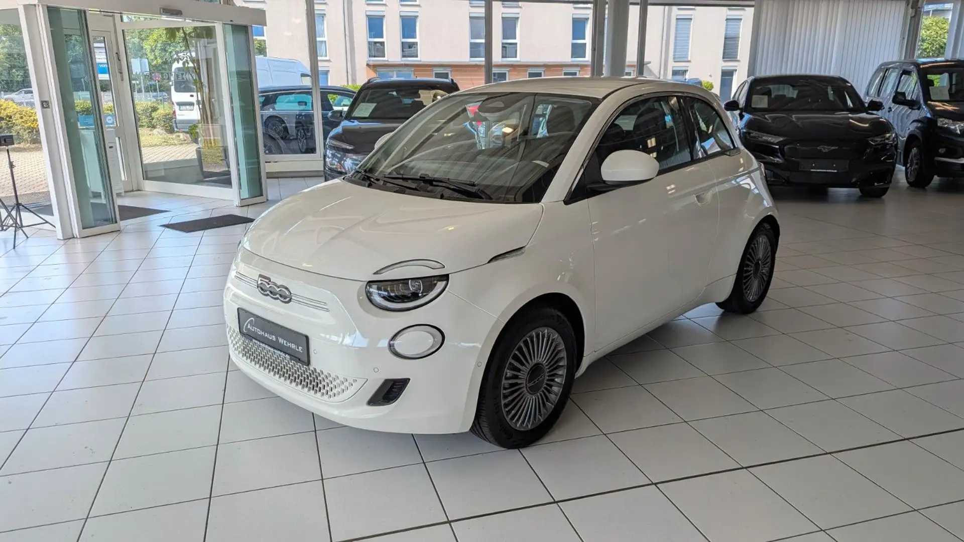 Fiat 500e Sitzheizung*PDC*Kamera*Navi*PDC*AndroidAuto Weiß - 1