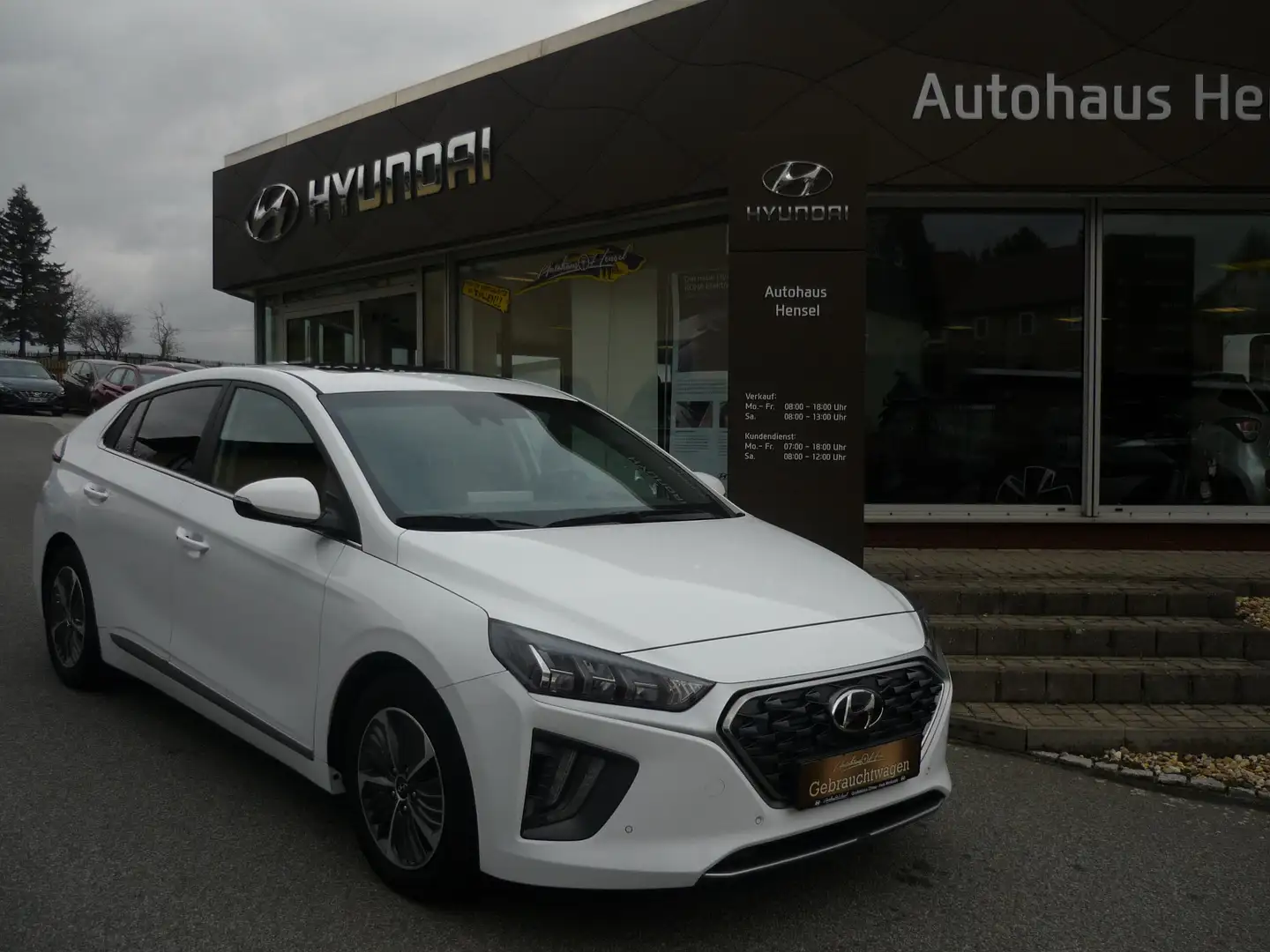 Hyundai IONIQ Prime Plug-In Hybrid Bianco - 2