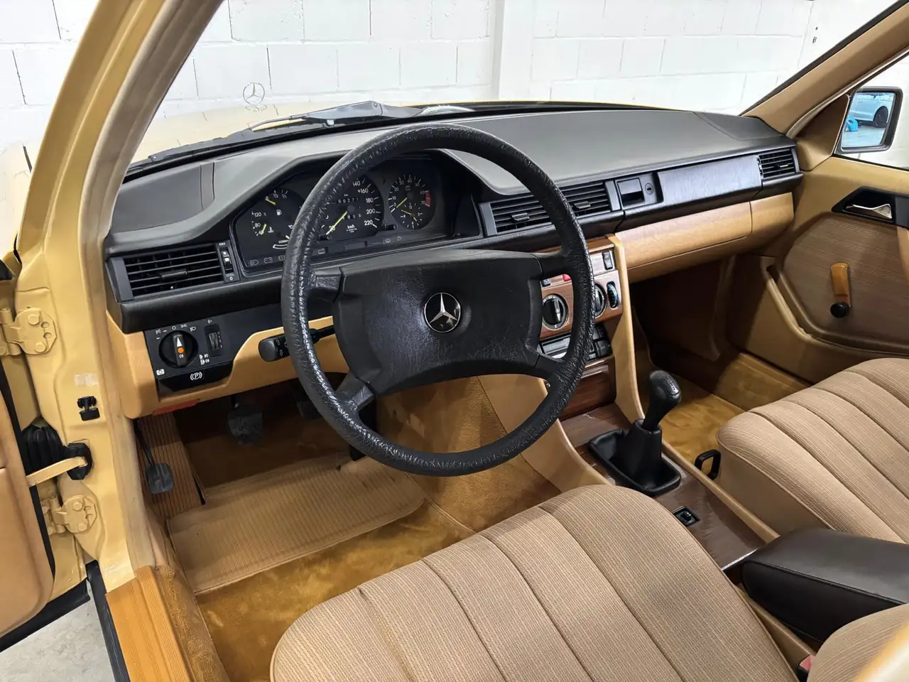 Mercedes-Benz 500 200-500 (W124) Combi 230 TE, foto 12