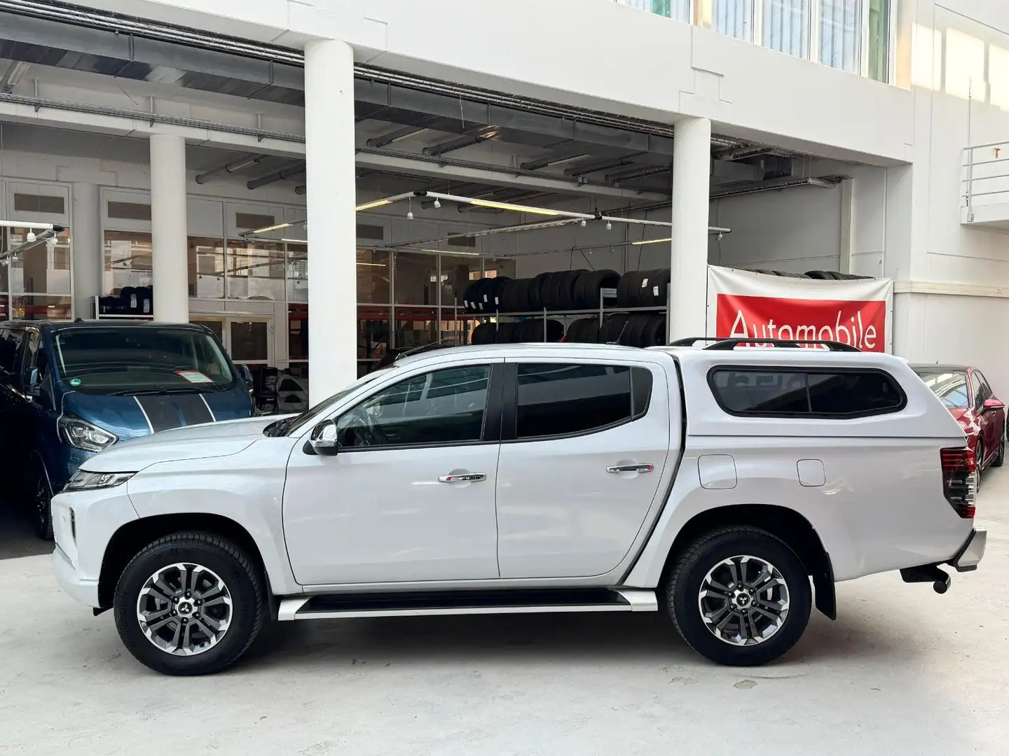 Mitsubishi L200 Intro Edition DoKa Hardtop+Automatik Weiß - 2