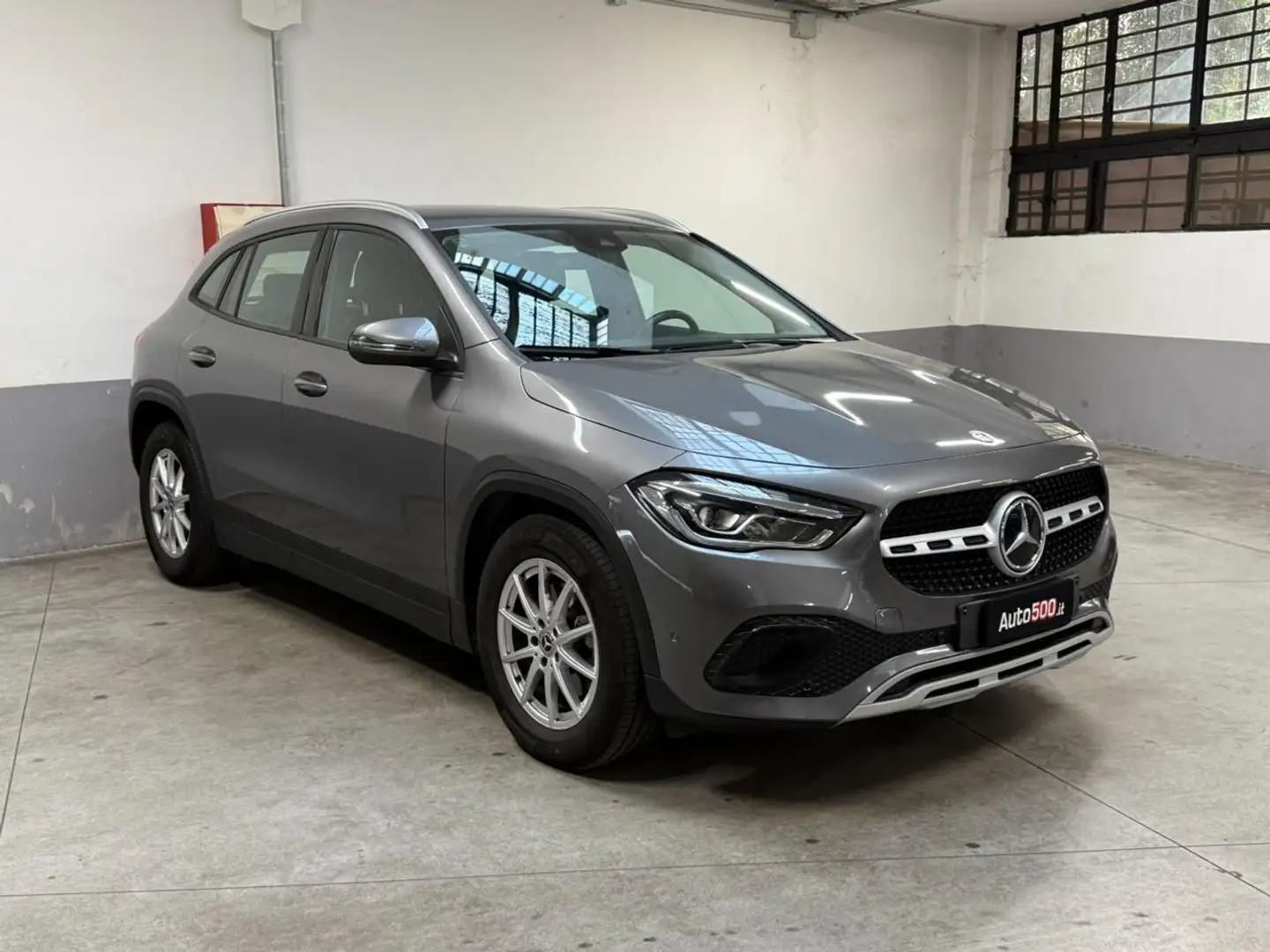Mercedes-Benz GLA 200 Automatic Business Extra Grigio - 2