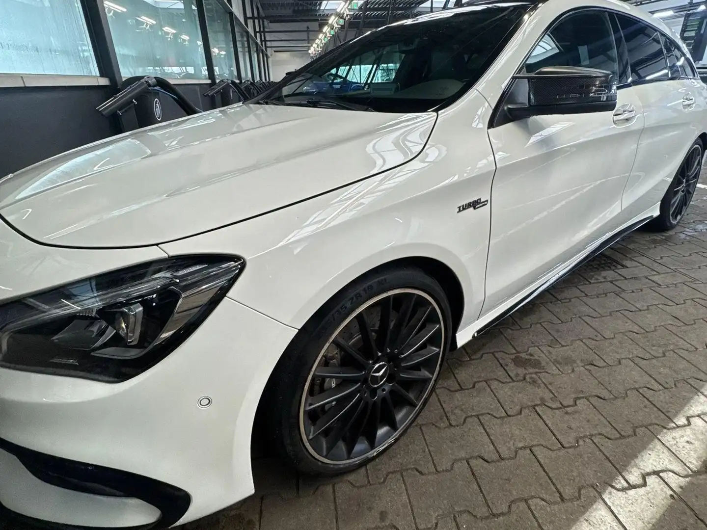 Mercedes-Benz CLA 45 AMG CLA 45 AMG 4MATIC Wit - 1