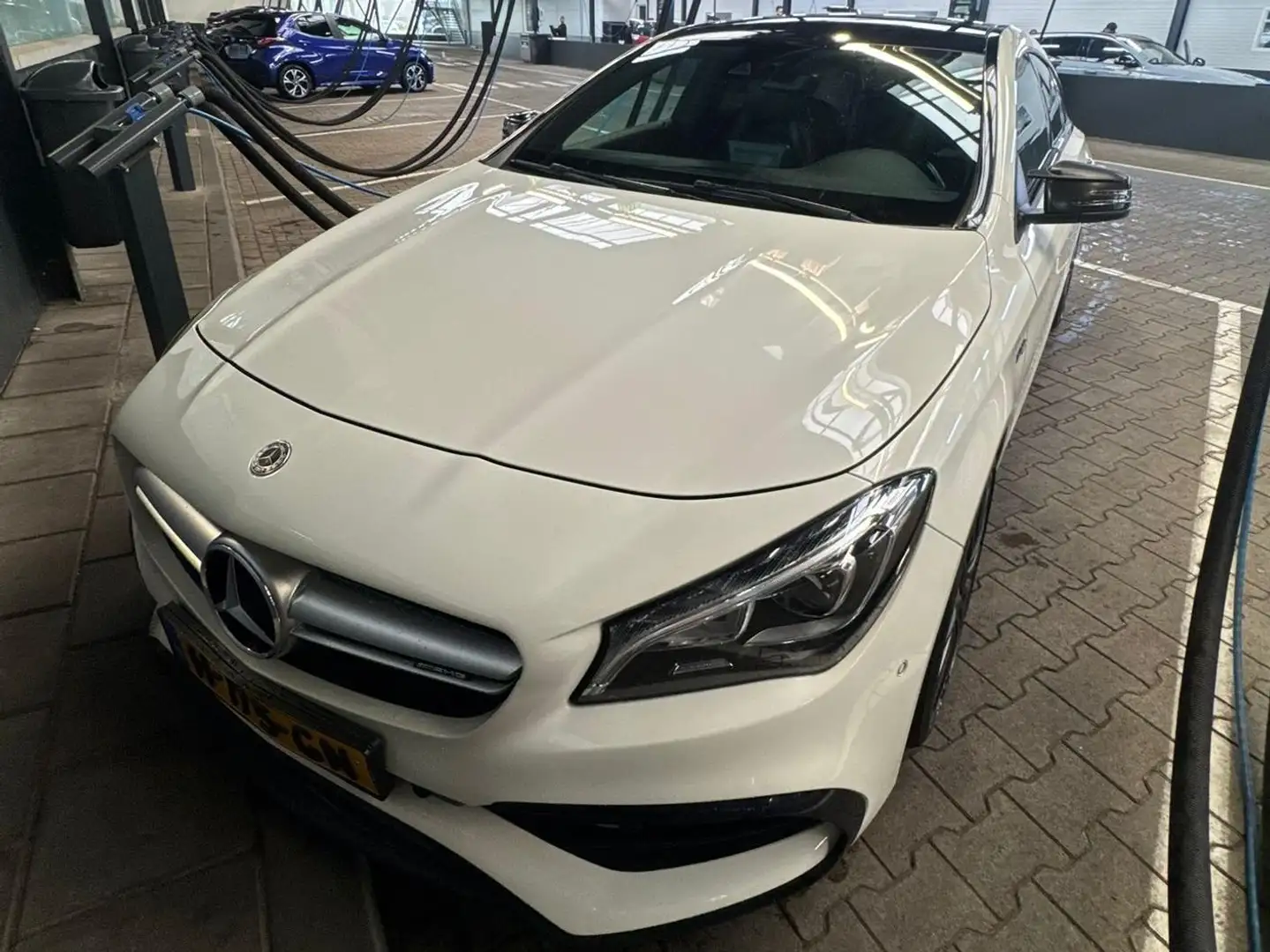 Mercedes-Benz CLA 45 AMG CLA 45 AMG 4MATIC Wit - 2