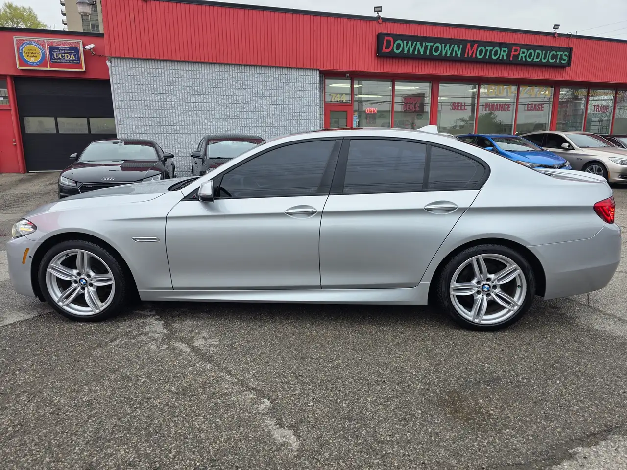 BMW 5 Series снимка BMW 5 Series