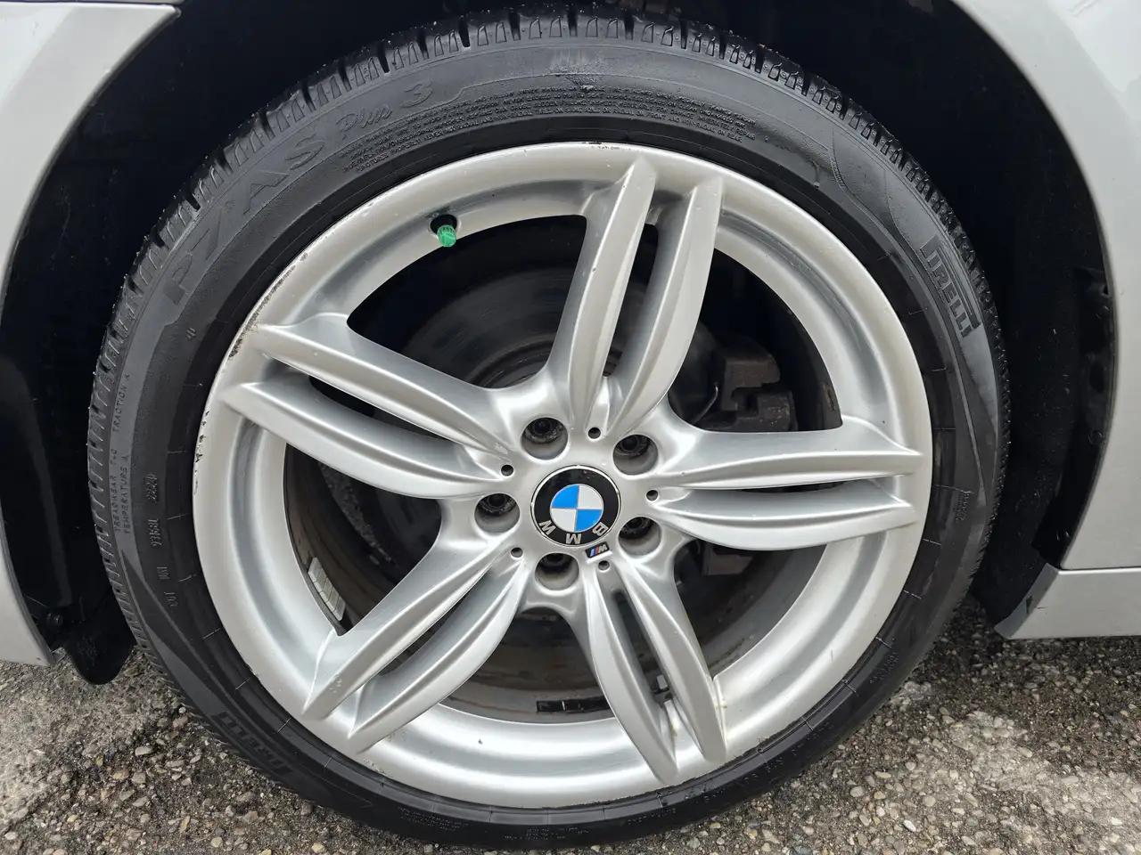 BMW 5 Series снимка BMW 5 Series