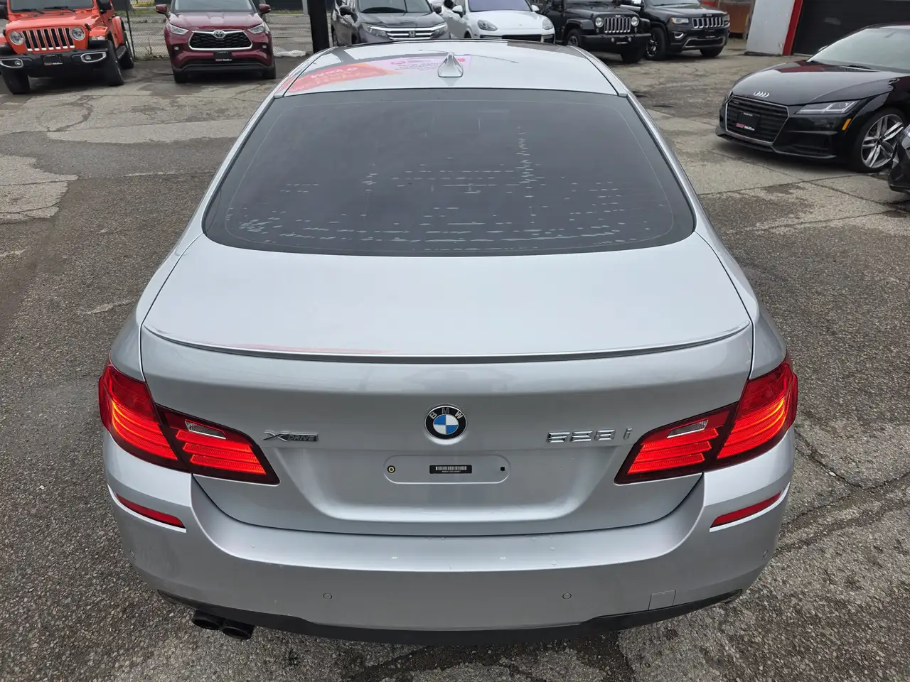 BMW 5 Series снимка BMW 5 Series