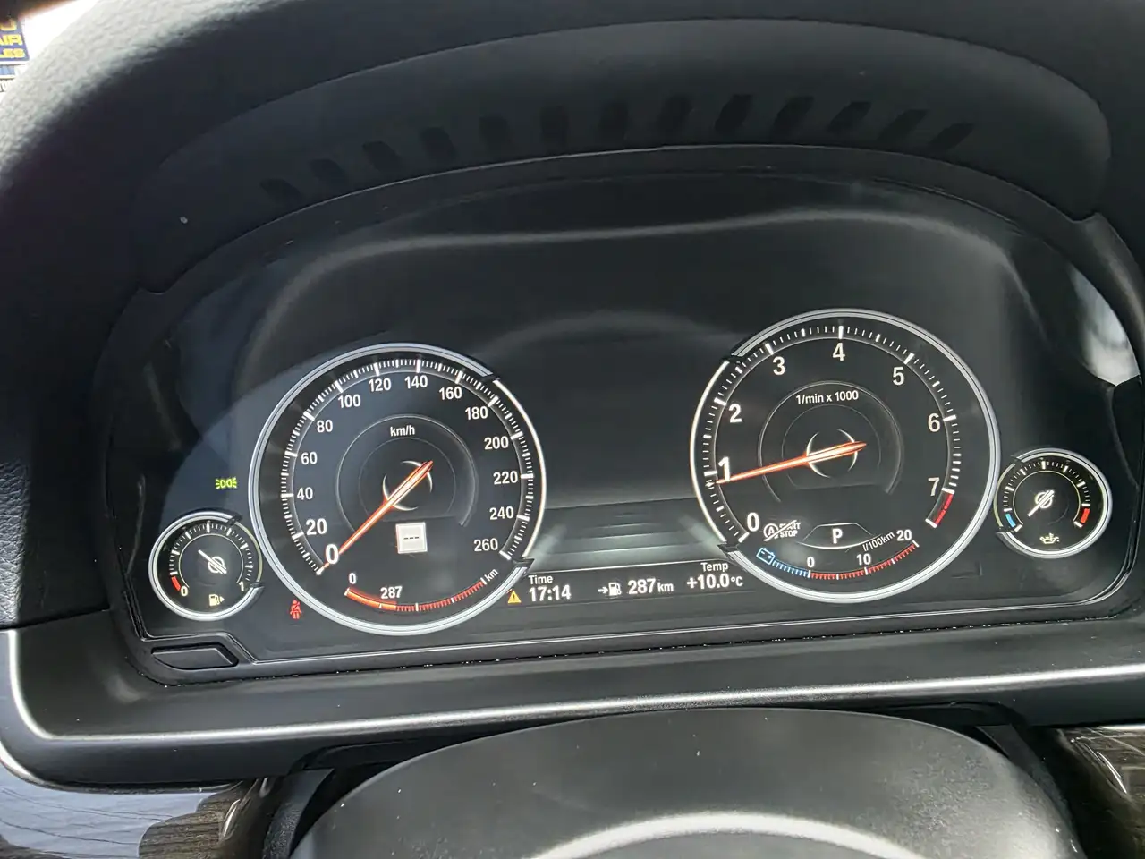 BMW 5 Series снимка BMW 5 Series