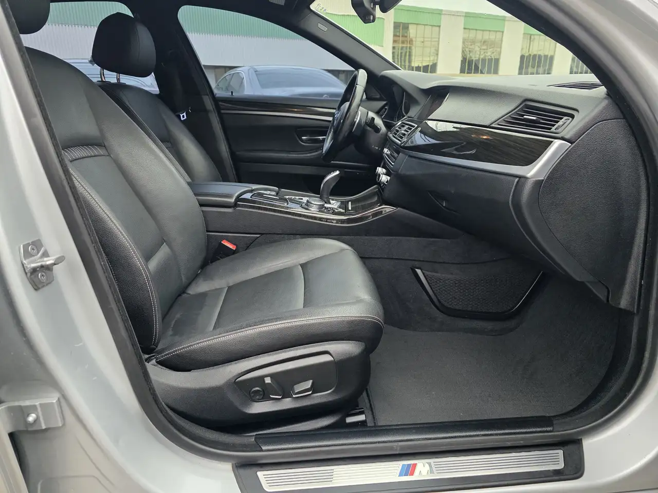 BMW 5 Series снимка BMW 5 Series