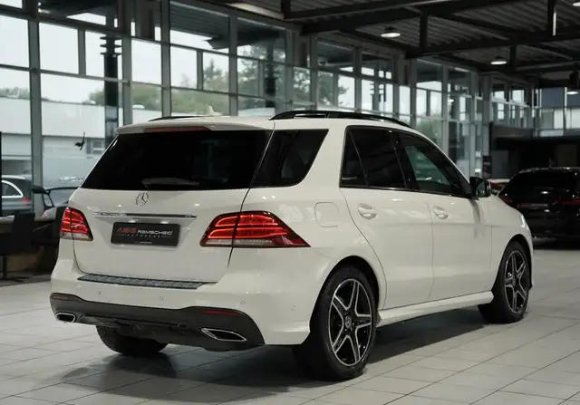 Mercedes-Benz Gle Class view 7