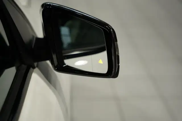 Mercedes-Benz Gle Class view 11