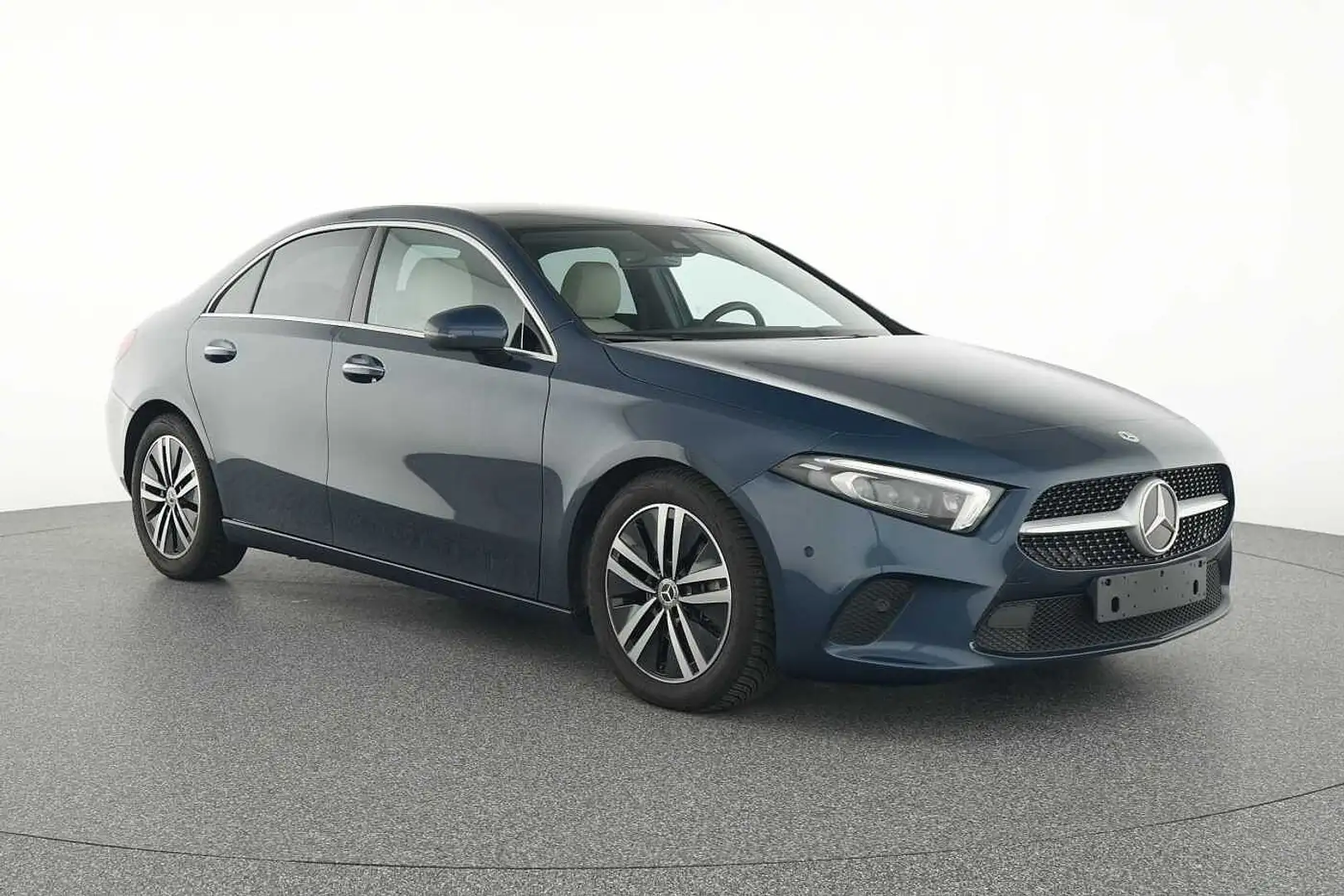 Mercedes-Benz A 200 d Berline Progressive Blauw - 2
