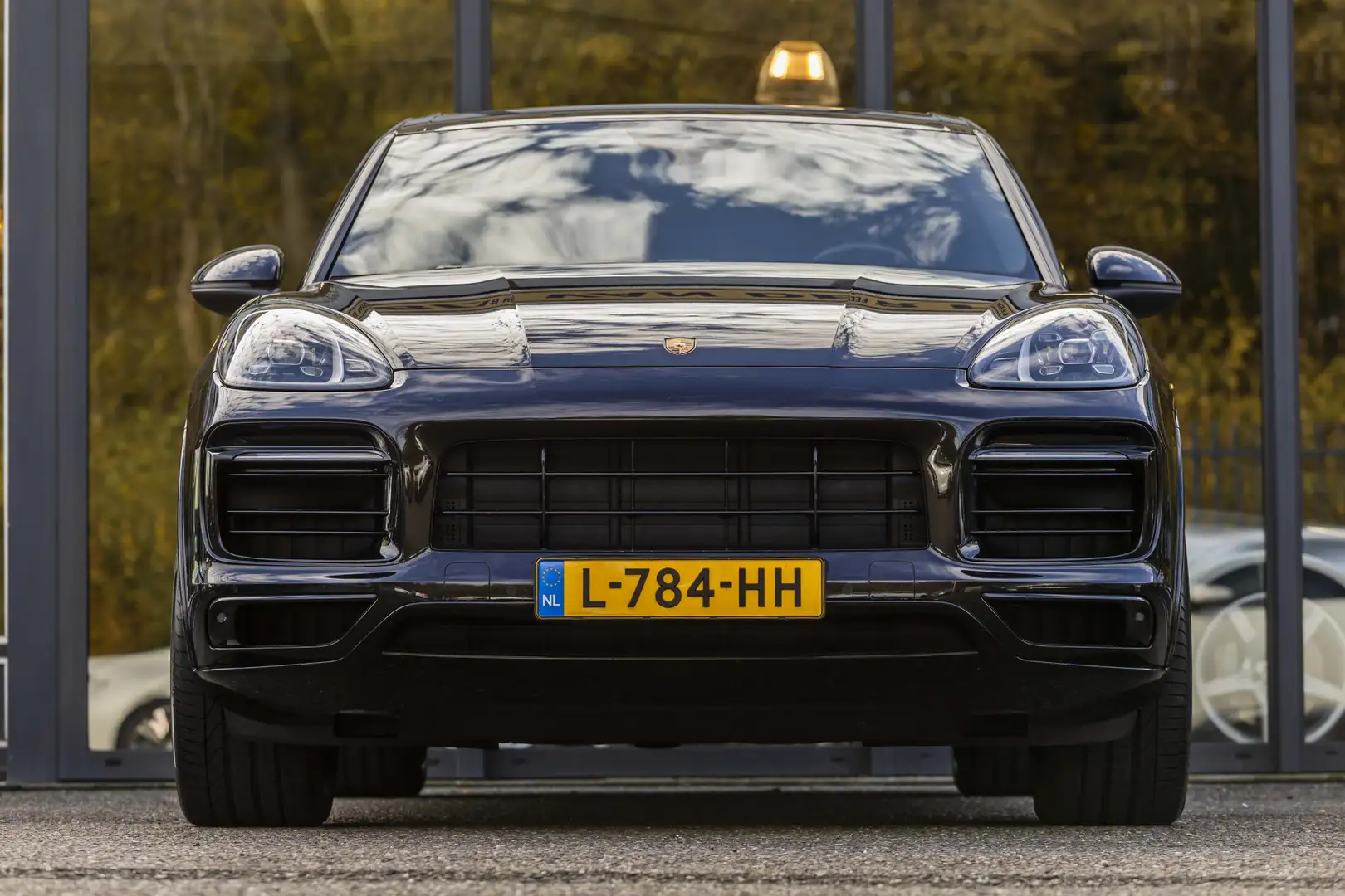 Porsche Cayenne 3.0 E-Hybrid Sport Chrono Zwart - 2