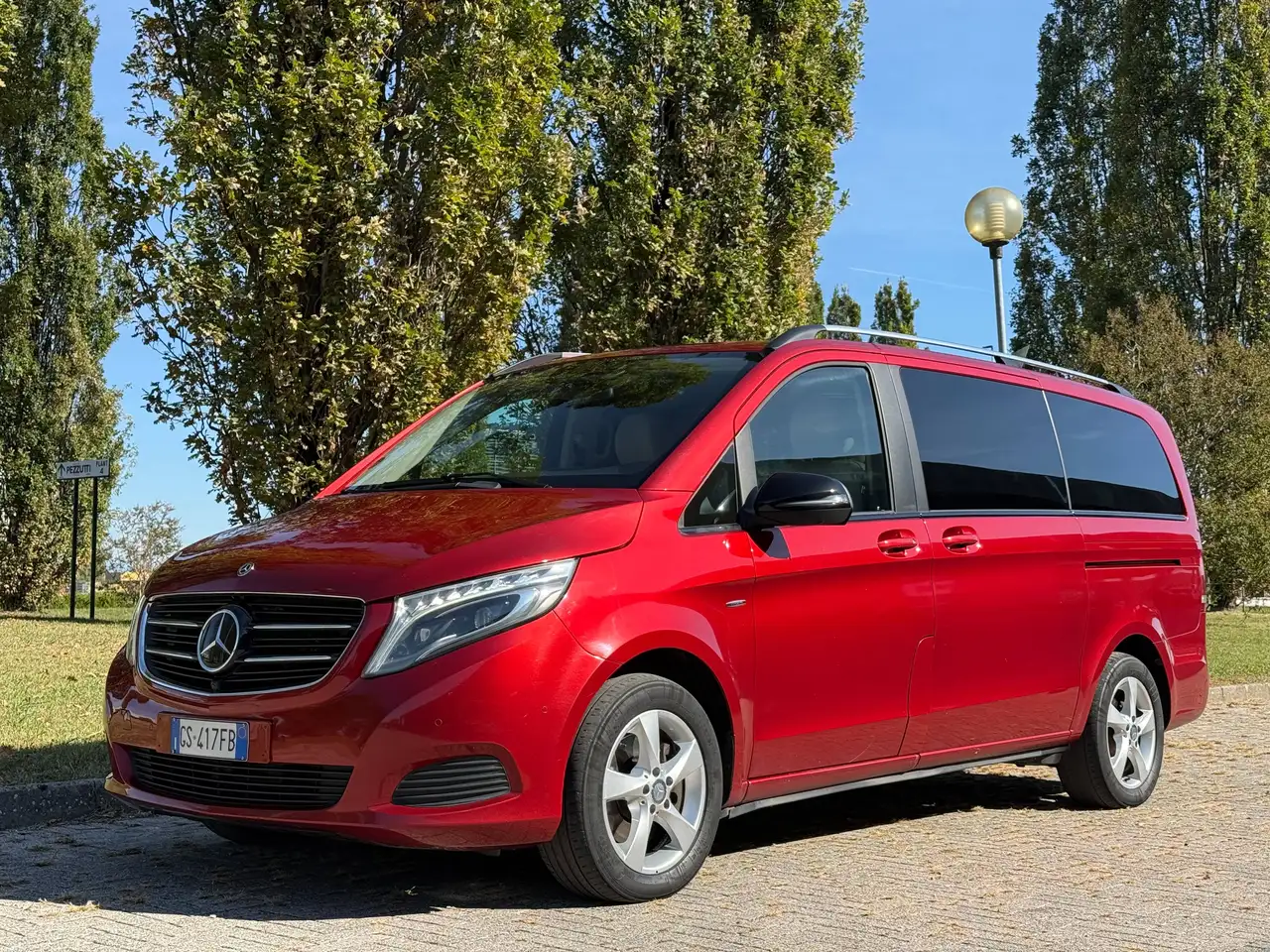 Mercedes-Benz V 250