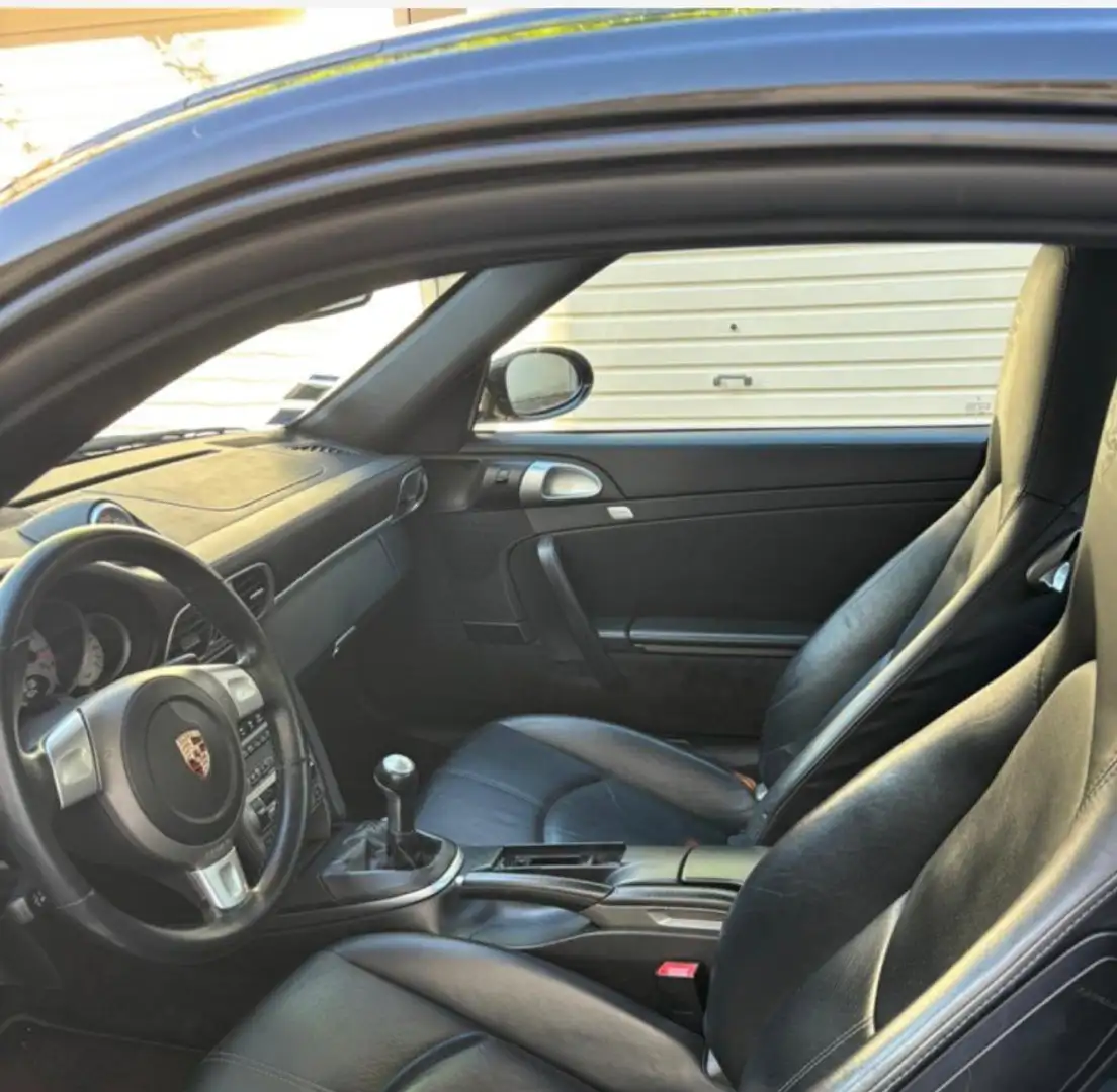 Porsche 911 types 997carre4s Noir - 2