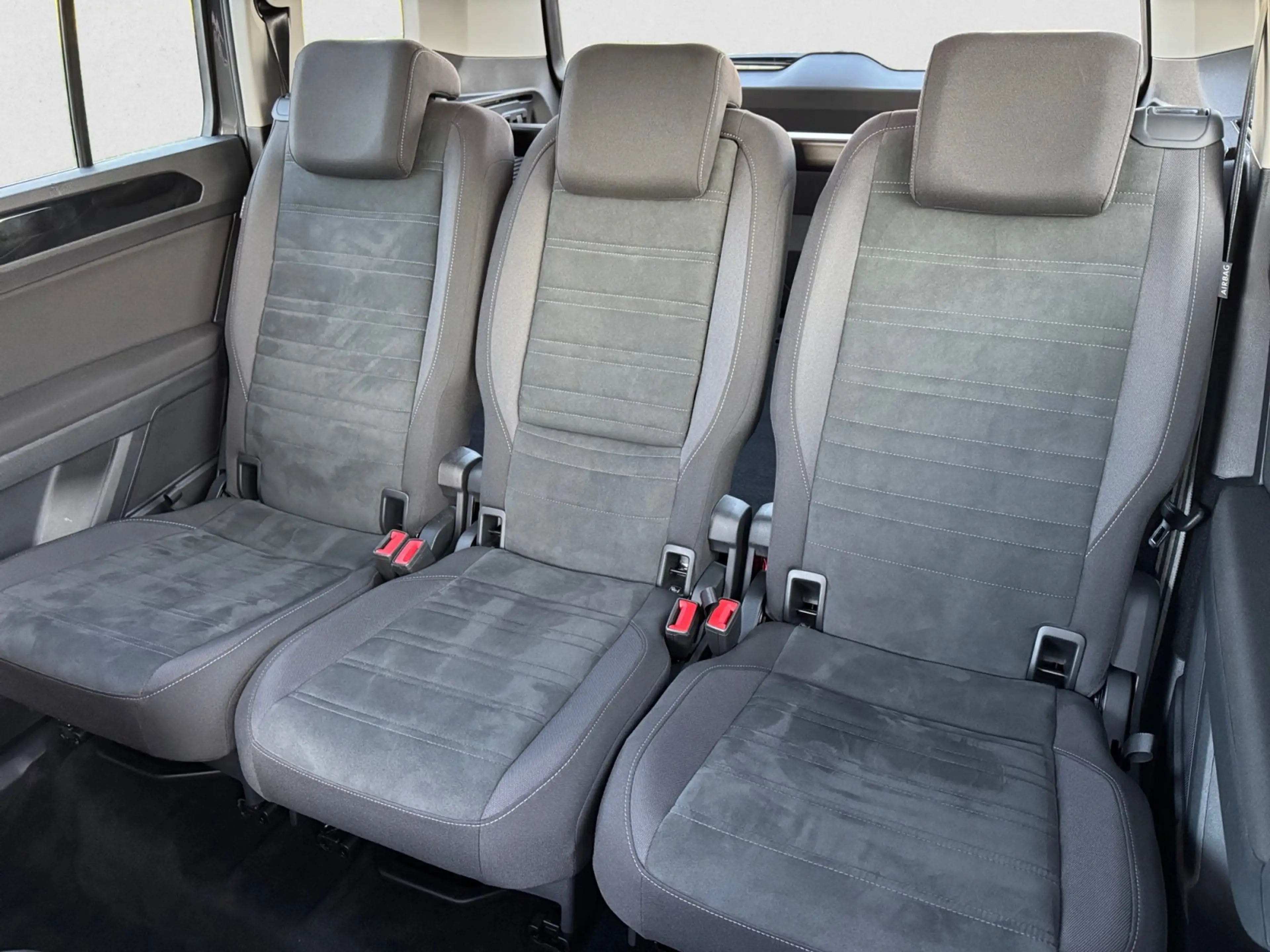 Volkswagen Touran Highline TSI DSG|7 SITZE|AHK|el.HECK|NAVI — photo 10