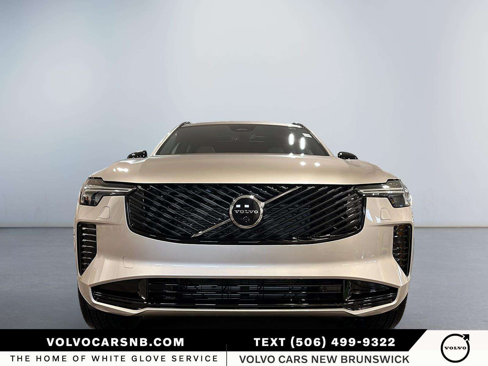 2026 Volvo XC90 B6 Ultra Bright Theme alt 2