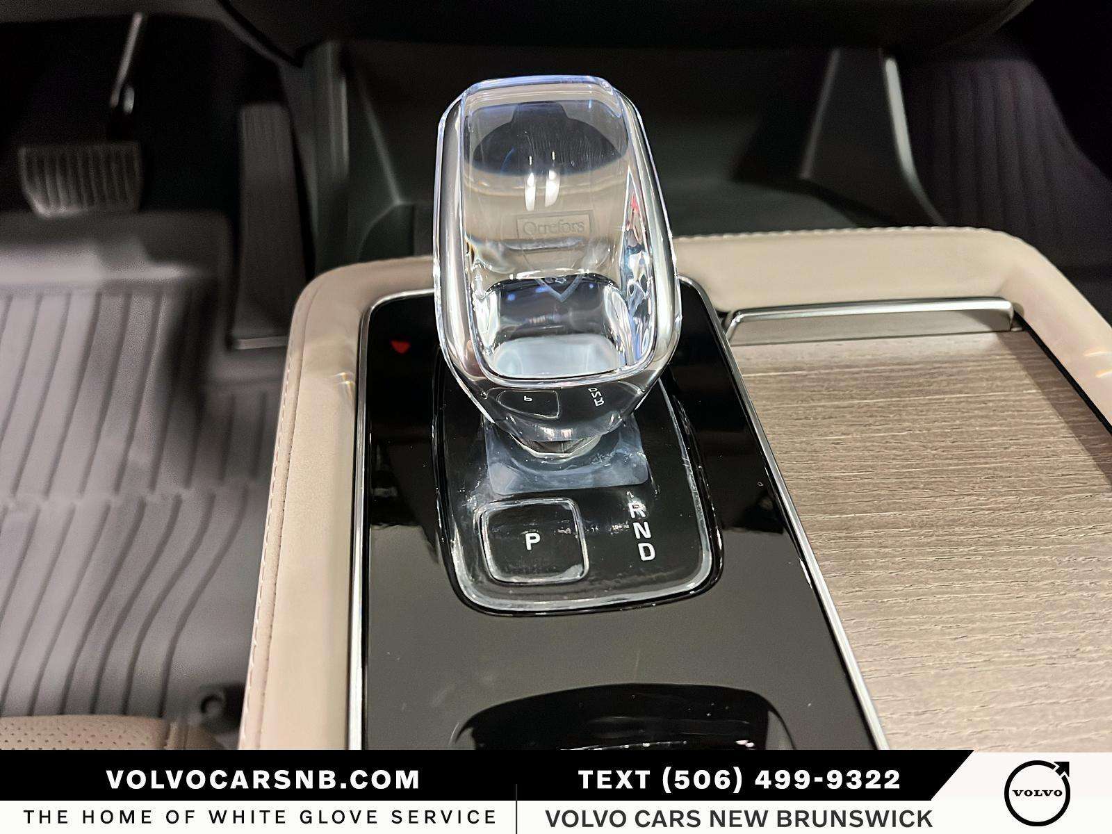 2026 Volvo XC90 B6 Ultra Bright Theme thumb 14