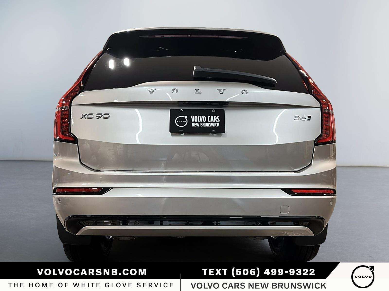 2026 Volvo XC90 B6 Ultra Bright Theme alt 3