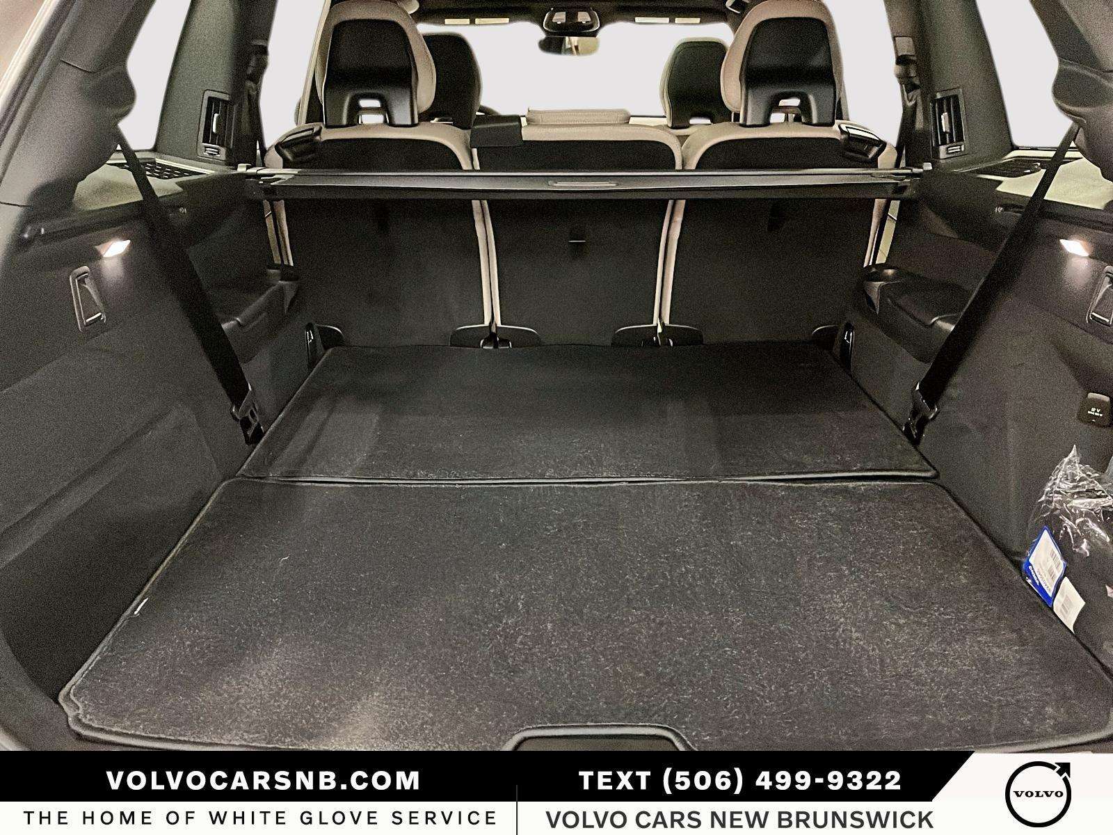 2026 Volvo XC90 B6 Ultra Bright Theme thumb 6
