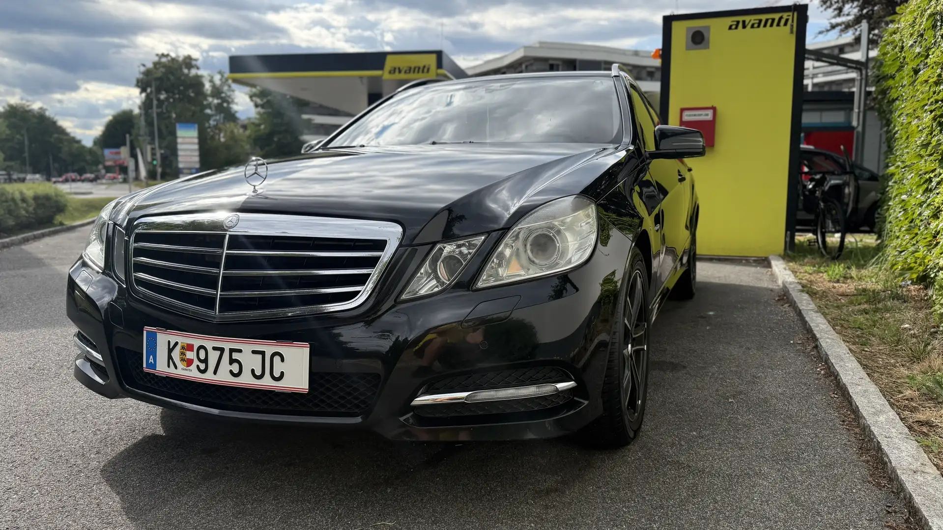 Mercedes-Benz E 350 T CDI DPF 4Matic BlueEFFICIENCY 7G-TRONIC Schwarz - 2